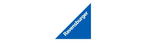 Logo der Ravensburger AG, das einen blauen, dreieckigen Hintergrund mit dem weißem Schriftzug "Ravensburger" zeigt.